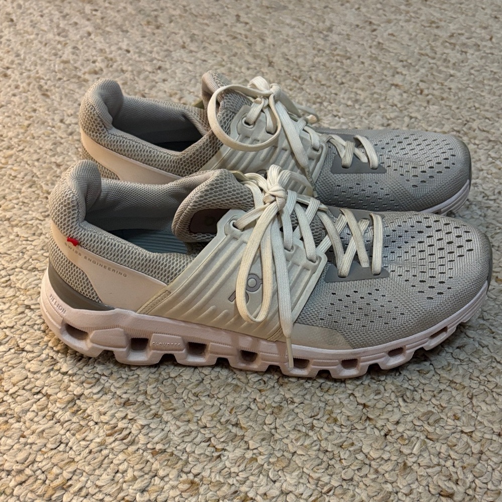 On Running Women's Athletic Shoes in Light Gray and Cream